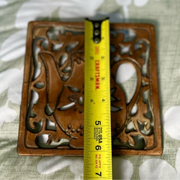 Vintage Brass Colored Metal Tea Kettle Cottagecore Farmhouse Trivet Wall Decor - Picture 4 of 6